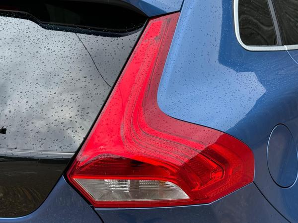 Volvo V40 2.0 D3 R-Design Edition Auto Euro 6 (s/s) 5dr