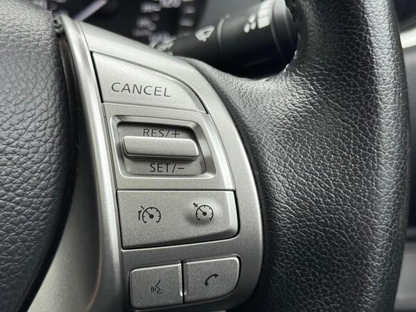 Nissan Navara 2.3 dCi N-Guard Auto 4WD Euro 6 4dr