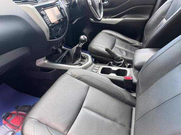 Nissan Navara 2.3 dCi Tekna 4WD Euro 5 4dr
