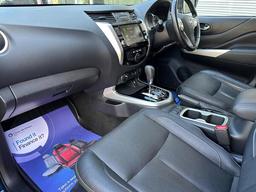 Nissan Navara 2.3 dCi Tekna Auto 4WD Euro 6 4dr at 31th