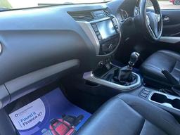 Nissan Navara 2.3 dCi Tekna 4WD Euro 6 (s/s) 4dr at 26th
