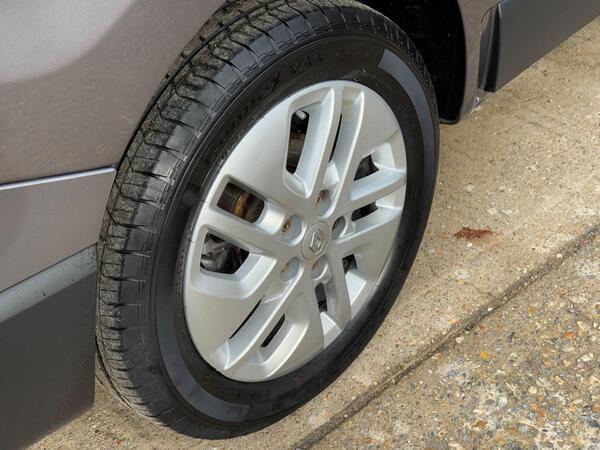 Renault Trafic 2.0 dCi ENERGY 28 Sport SWB Standard Roof Euro 6 (s/s) 5dr