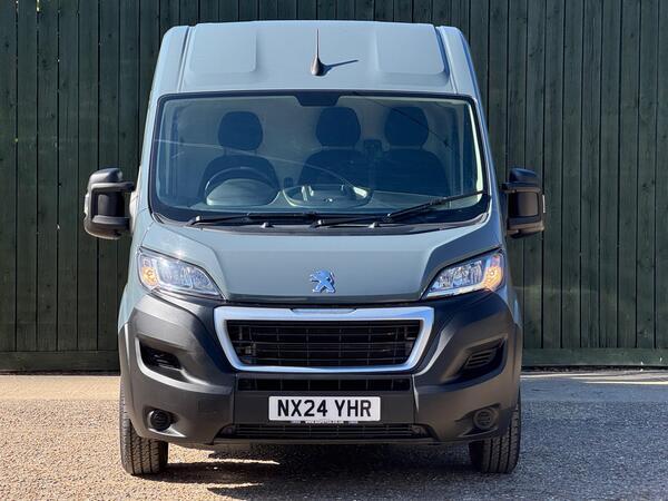 Peugeot Boxer 2.2 BlueHDi 335 Professional Premium + L2 H2 Euro 6 (s/s) 5dr