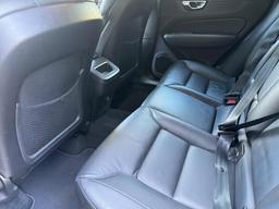 Volvo XC60 2.0 T4 Edition Auto Euro 6 (s/s) 5dr at 15th