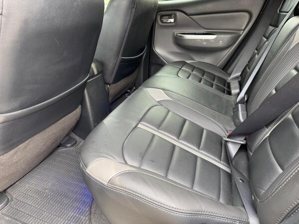 Mitsubishi L200 2.4 DI-D DC Barbarian Auto 4WD Euro 6 4dr