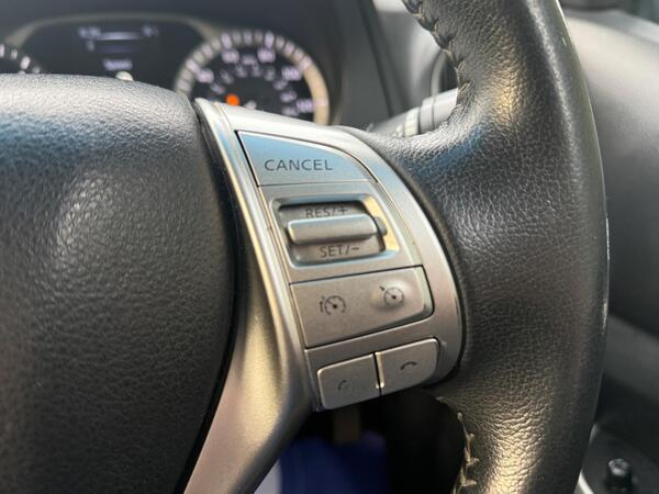 Nissan Navara 2.3 dCi Tekna 4WD Euro 6 (s/s) 4dr