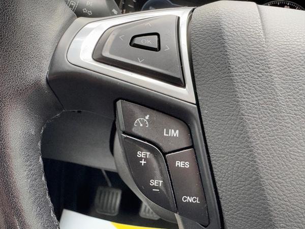 Ford Mondeo 2.0 TDCi Titanium Edition Euro 6 (s/s) 5dr