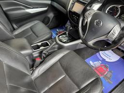 Nissan Navara 2.3 dCi Tekna Auto 4WD Euro 6 4dr at 19th