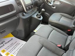 Renault Trafic 2.0 dCi ENERGY 30 Sport LWB Standard Roof Euro 6 (s/s) 5dr at 14th