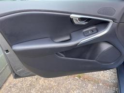Volvo V40 1.5 T3 GPF R-Design Nav Plus Auto Euro 6 (s/s) 5dr at 36th