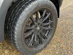 Nissan Navara 2.3 dCi N-Guard Auto 4WD Euro 6 4dr at 35th