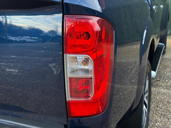 Nissan Navara 2.3 dCi Tekna Auto 4WD Euro 6 4dr