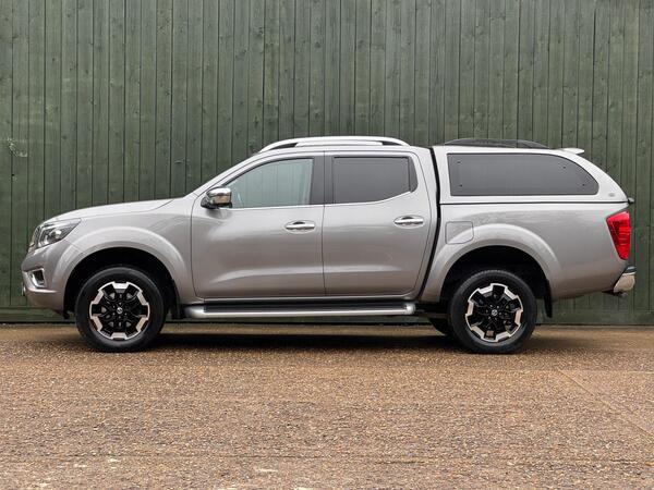 Nissan Navara 2.3 dCi Tekna Auto 4WD Euro 6 4dr