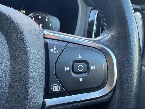 Volvo XC60 2.0 T4 Edition Auto Euro 6 (s/s) 5dr