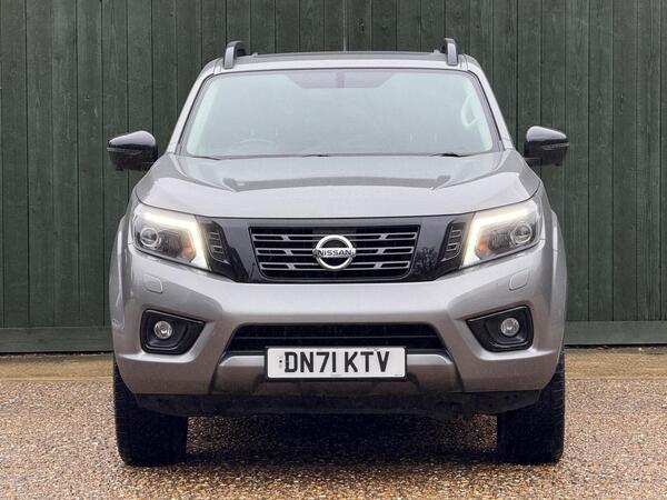 Nissan Navara 2.3 dCi N-Guard Auto 4WD Euro 6 4dr