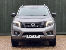 Nissan Navara 2.3 dCi N-Guard Auto 4WD Euro 6 4dr at 4th