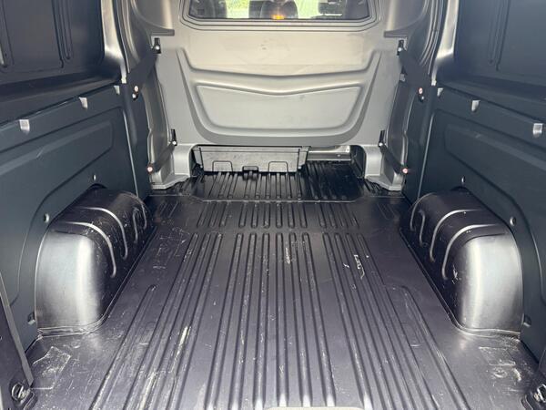 Renault Trafic 2.0 dCi ENERGY 30 Sport Crew Van EDC LWB Euro 6 (s/s) 6dr