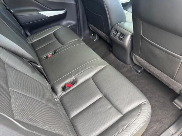 Nissan Navara 2.3 dCi Tekna 4WD Euro 5 4dr