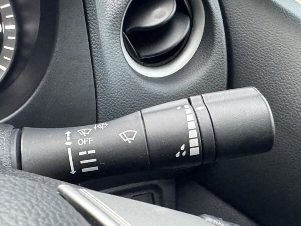 Nissan Navara 2.3 dCi N-Guard Auto 4WD Euro 6 4dr