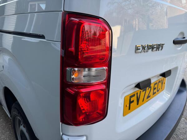 Peugeot Expert 2.0 BlueHDi 1400 Professional Premium Standard Panel Van MWB Euro 6 (s/s) 6dr