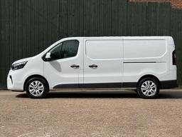 Nissan Primastar 2.0 dCi 30 Tekna L2 H1 Euro 6 (s/s) 5dr at 12th