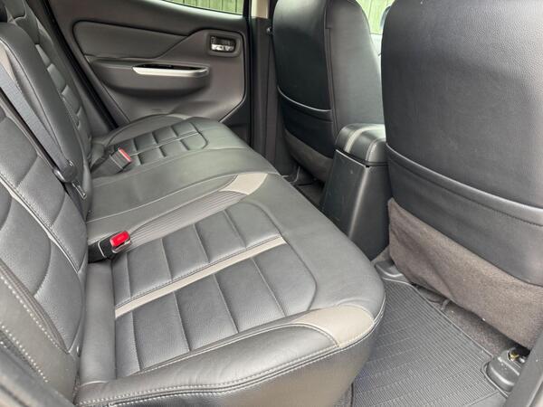 Mitsubishi L200 2.4 DI-D DC Barbarian Auto 4WD Euro 6 4dr