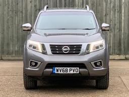 Nissan Navara 2.3 dCi Tekna 4WD Euro 6 (s/s) 4dr at 5th