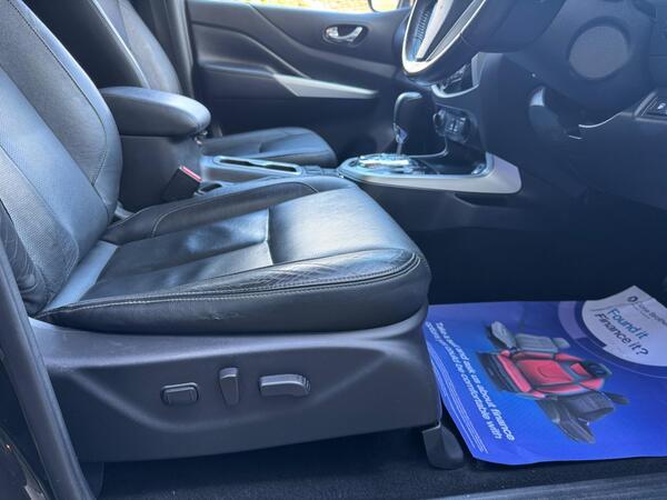 Nissan Navara 2.3 dCi Tekna Auto 4WD Euro 6 4dr