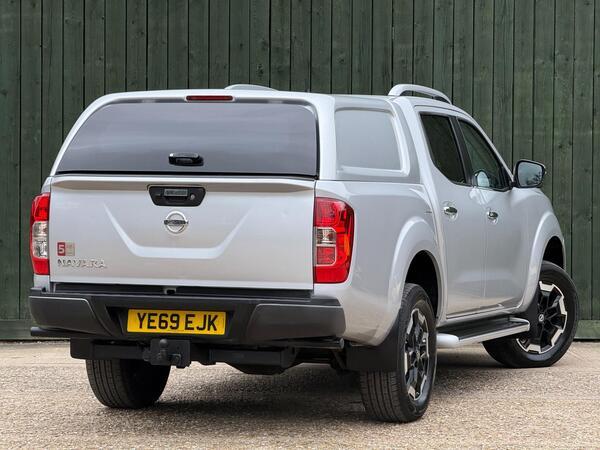 Nissan Navara 2.3 dCi Tekna Auto 4WD Euro 6 4dr