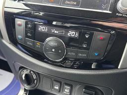 Nissan Navara 2.3 dCi Tekna Auto 4WD Euro 6 4dr at 27th