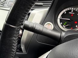 Nissan Navara 2.3 dCi N-Guard Auto 4WD Euro 6 4dr at 37th