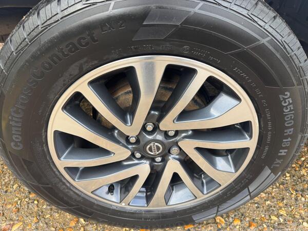 Nissan Navara 2.3 dCi Tekna Auto 4WD Euro 6 4dr