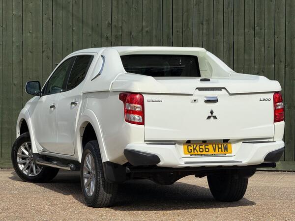 Mitsubishi L200 2.4 DI-D DC Warrior 4WD Euro 6 4dr