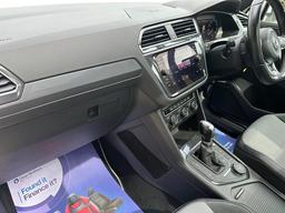 Volkswagen Tiguan 2.0 TDI R-Line DSG 4Motion Euro 6 (s/s) 5dr at 23th