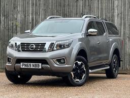 Nissan Navara 2.3 dCi Tekna Auto 4WD Euro 6 4dr at 8th