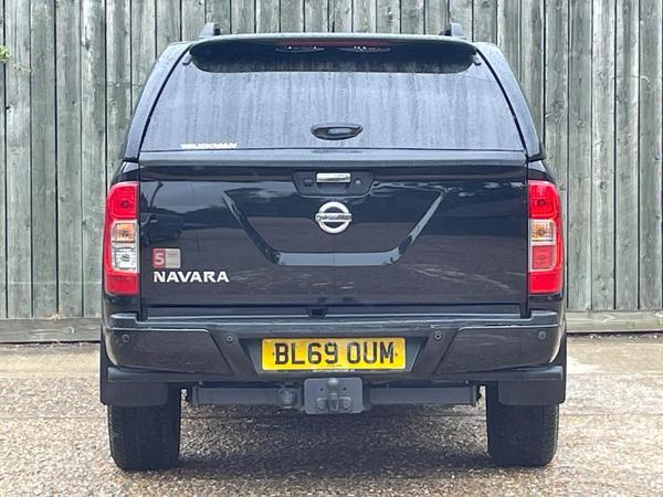 Nissan Navara 2.3 dCi N-Guard Auto 4WD Euro 6 4dr