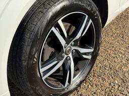 Volvo XC60 2.0 D4 R-Design Auto Euro 6 (s/s) 5dr at 39th