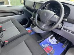 Peugeot Expert 2.0 BlueHDi 1400 Professional Premium Standard Panel Van MWB Euro 6 (s/s) 6dr at 2th