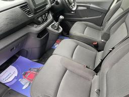 Renault Trafic 2.0 dCi Blue LL30 Sport L2 H1 Euro 6 (s/s) 5dr at 14th