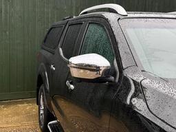 Nissan Navara 2.3 dCi Tekna 4WD Euro 6 (s/s) 4dr at 27th