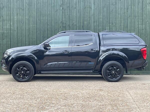 Nissan Navara 2.3 dCi N-Guard Auto 4WD Euro 6 4dr