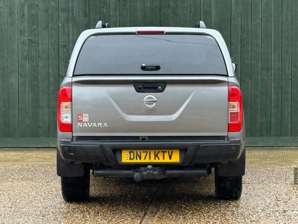 Nissan Navara 2.3 dCi N-Guard Auto 4WD Euro 6 4dr