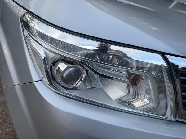 Nissan Navara 2.3 dCi Tekna Auto 4WD Euro 6 4dr