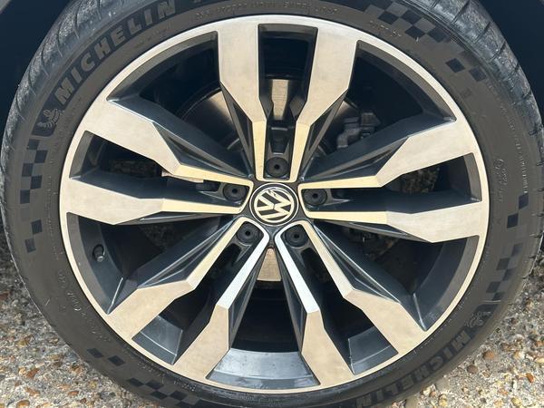 Volkswagen Tiguan 2.0 TDI R-Line DSG 4Motion Euro 6 (s/s) 5dr