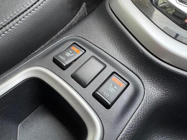 Nissan Navara 2.3 dCi Tekna Auto 4WD Euro 6 4dr