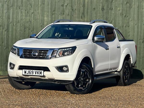Nissan Navara 2.3 dCi Tekna 4WD Euro 6 (s/s) 4dr