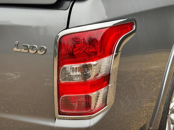 Mitsubishi L200 2.4 DI-D DC Barbarian Auto 4WD Euro 6 4dr
