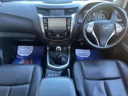 Nissan Navara 2.3 dCi Tekna 4WD Euro 6 (s/s) 4dr at 2th