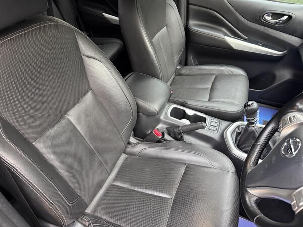 Nissan Navara 2.3 dCi Tekna 4WD Euro 6 (s/s) 4dr