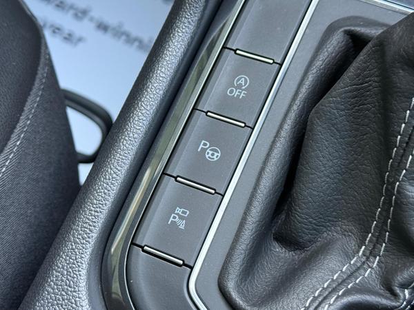 Volkswagen Tiguan 2.0 TDI R-Line Tech DSG 4Motion Euro 6 (s/s) 5dr
